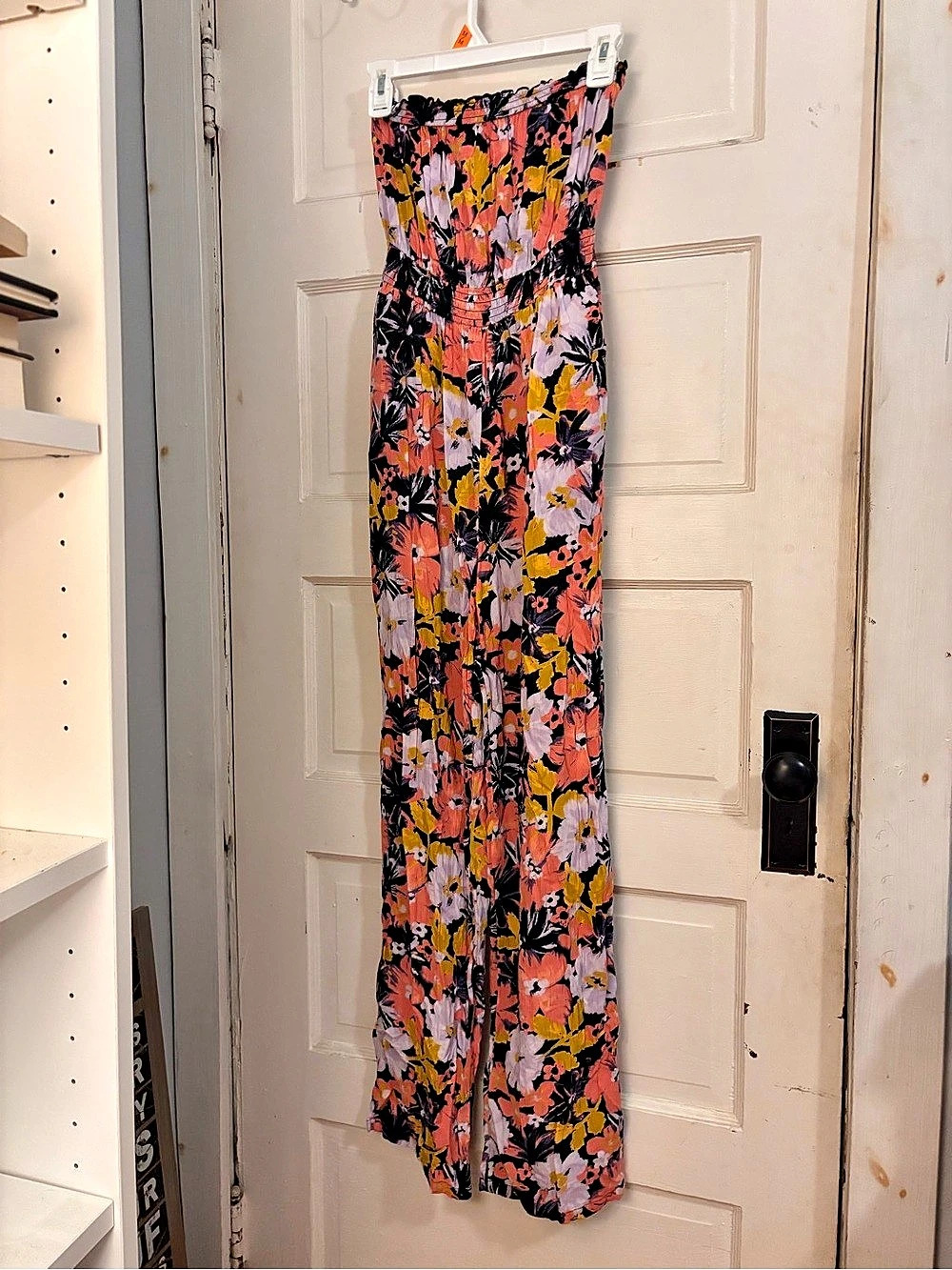 SO Floral Wide Leg Jumpsuit in Black & Pink Size XS Like New
